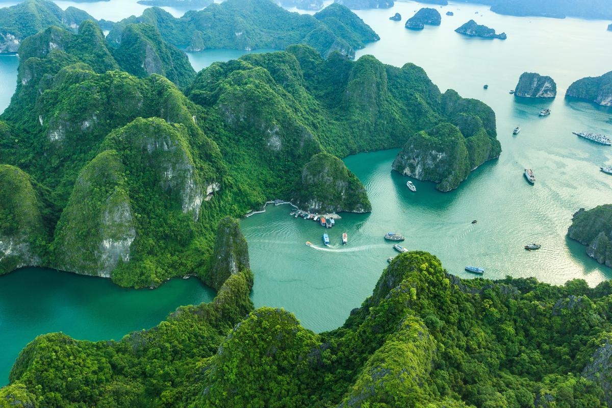 Ha Long cruise tour for 2 days 1 night