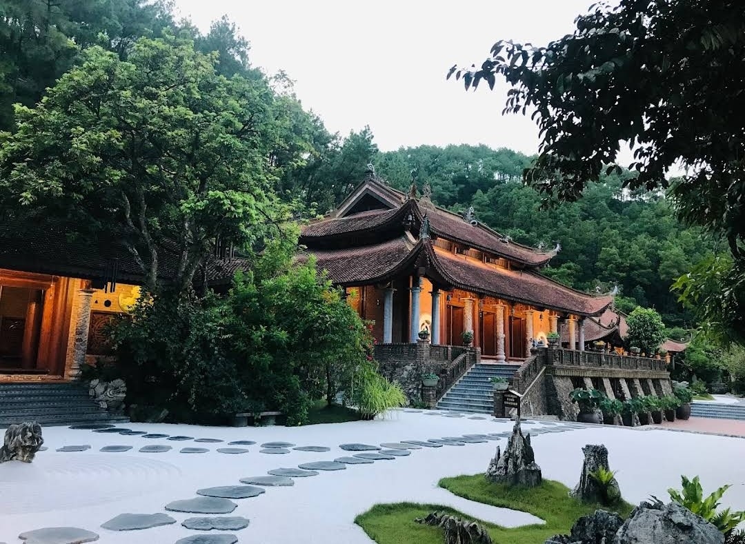 Bai Dinh Pagoda Tour – Dia Tang Phi Lai Tu – Cay Thi Pagoda 1 day
