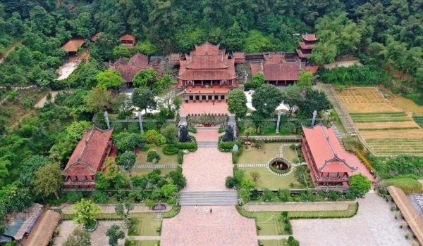 Bai Dinh Pagoda Tour – Dia Tang Phi Lai Tu – Cay Thi Pagoda 1 day