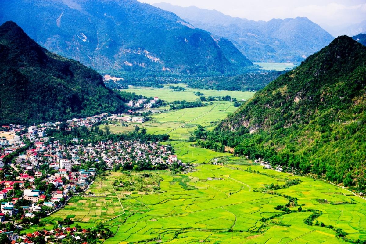 Moc Chau 2 days 1 night