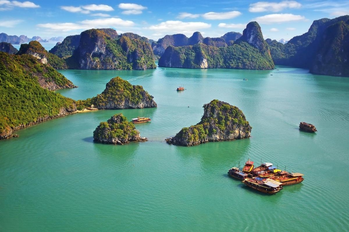 Ha Long cruise tour for 2 days 1 night