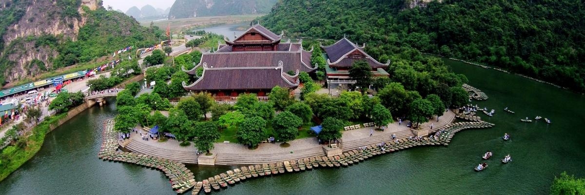 Hoa Lu – Tam Coc – Hang Mua 1 day tour itinerary